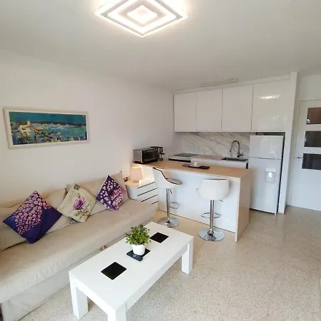 Remo Just Entirely Remodeled Apartment *