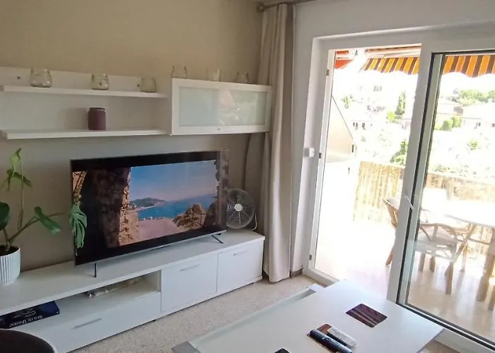 Remo Just Entirely Remodeled Apartman *